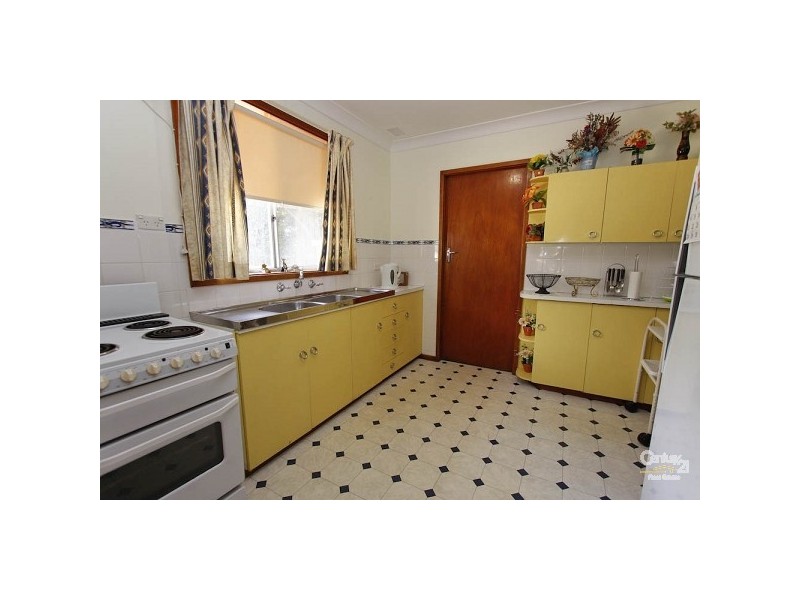 34 Berringar Road, Valentine NSW 2280