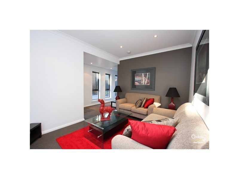 3/8 Bayview Street, Warners Bay NSW 2282