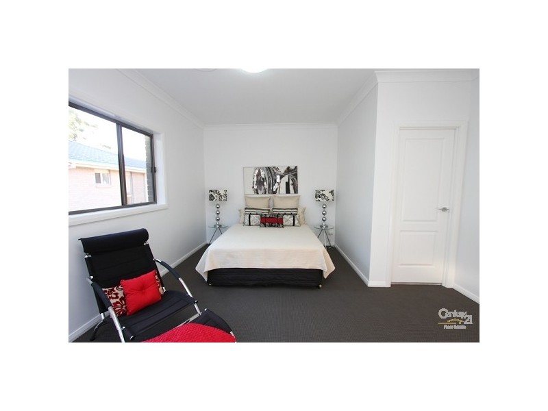 3/8 Bayview Street, Warners Bay NSW 2282