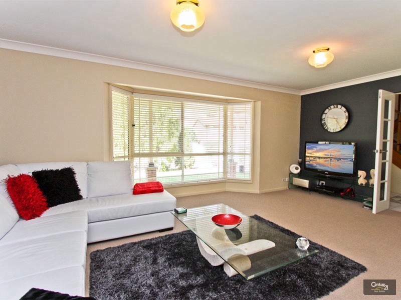 35 Excalibur Parade, Valentine NSW 2280
