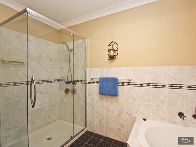 35 Excalibur Parade, Valentine NSW 2280