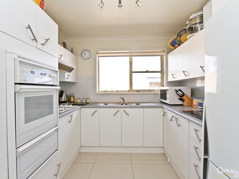 3/58 Allambee Place, Valentine NSW 2280