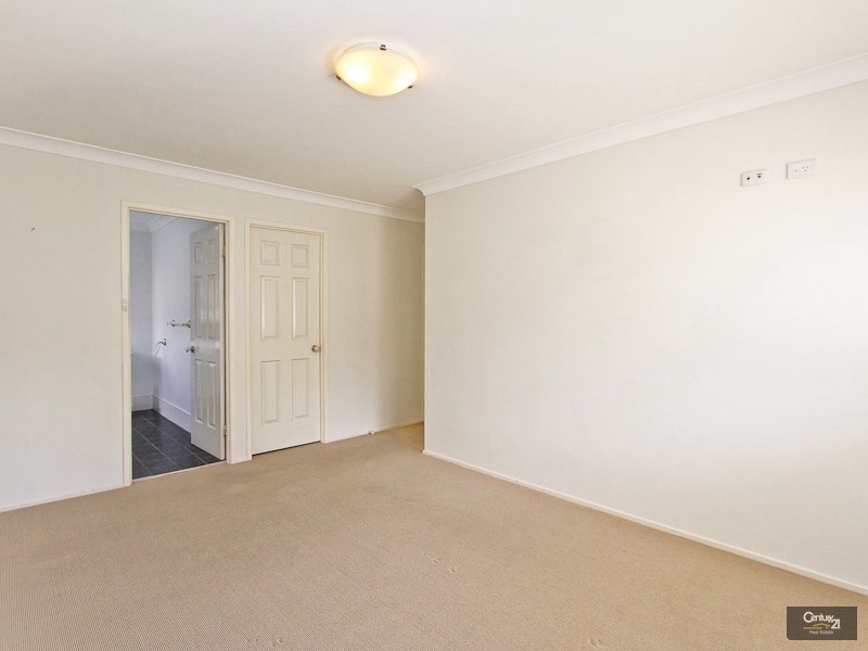 4 Kerrigan Close, Eleebana NSW 2282