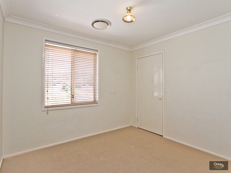 4 Kerrigan Close, Eleebana NSW 2282