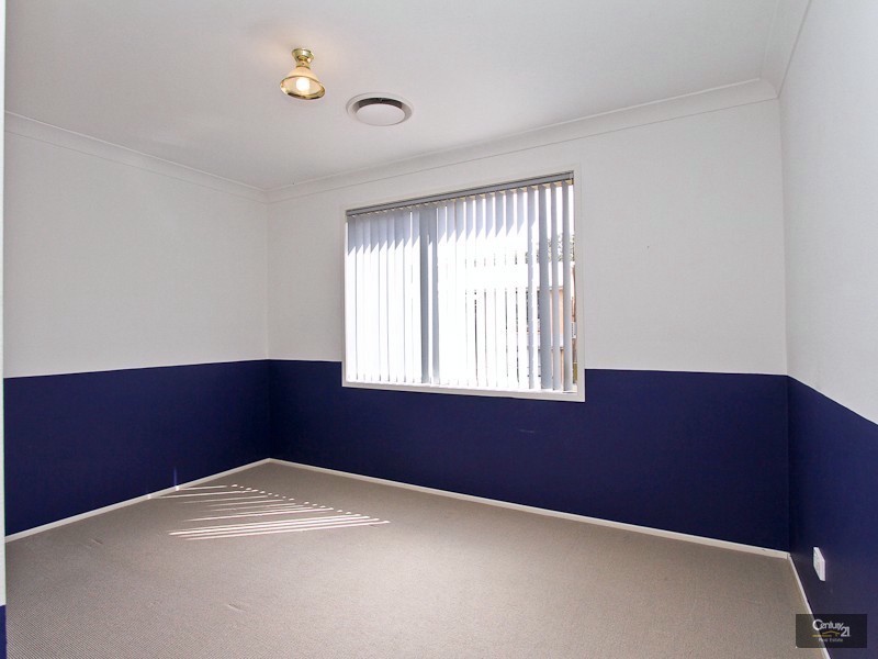 4 Kerrigan Close, Eleebana NSW 2282