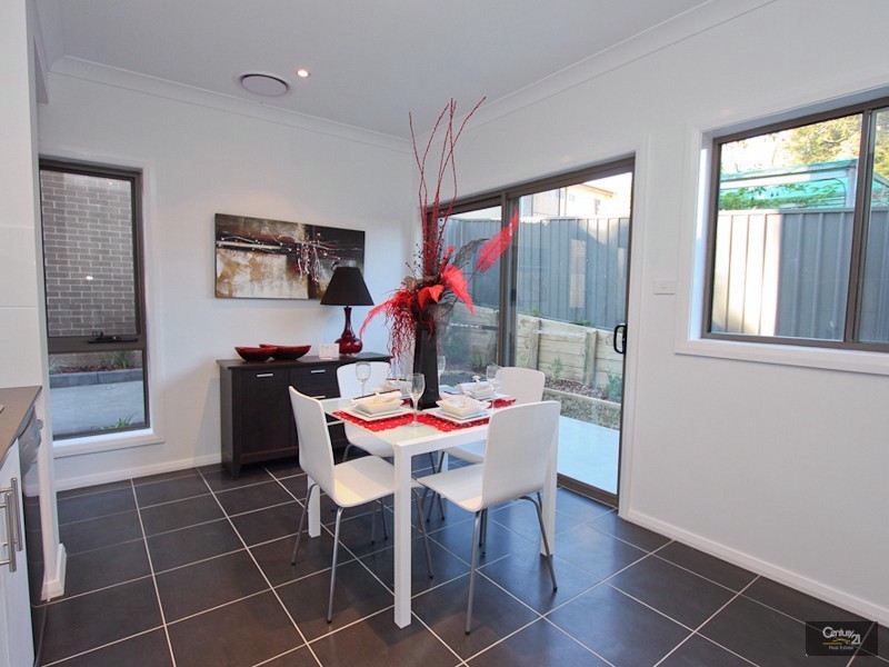 3/8 Bayview Street, Warners Bay NSW 2282