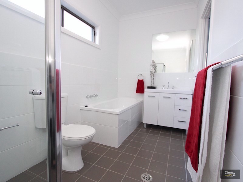 3/8 Bayview Street, Warners Bay NSW 2282