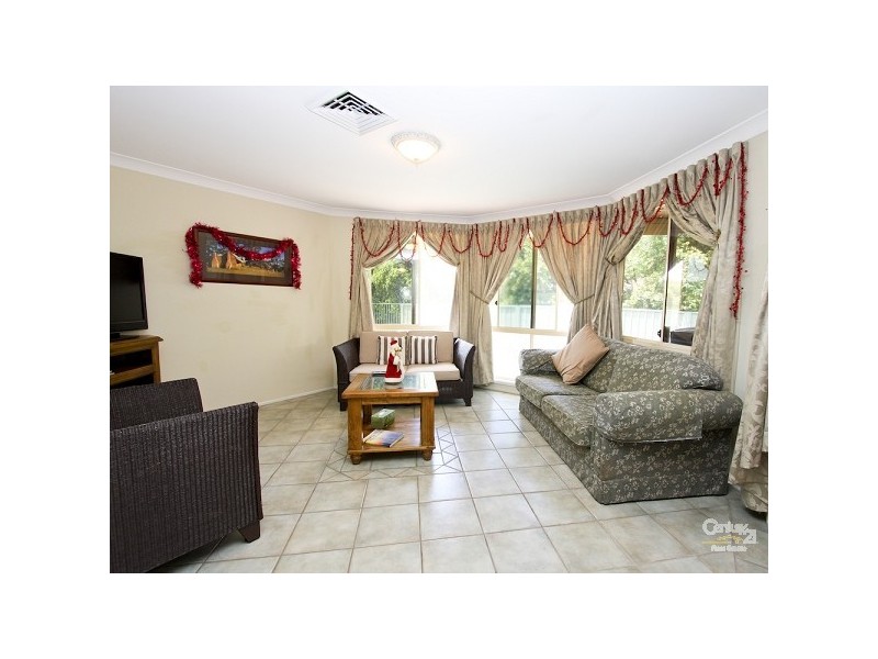 26 Warwick Way, Valentine NSW 2280