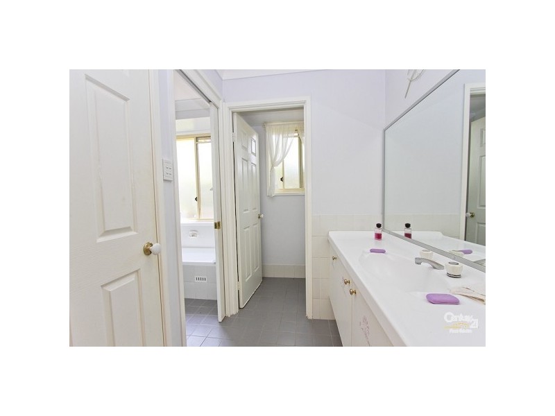 26 Warwick Way, Valentine NSW 2280