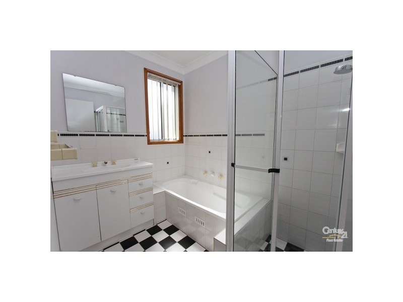 2/8 Dudley Road, Charlestown NSW 2290