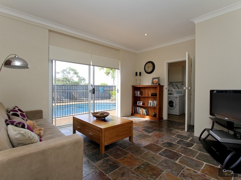 16 Andrew Road, Valentine NSW 2280