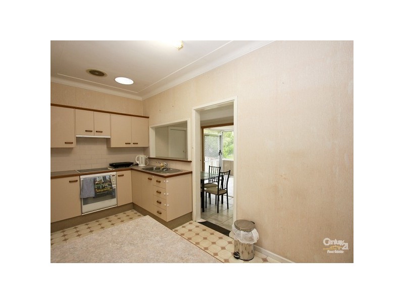 4 Albert Street, Tingira Heights NSW 2290