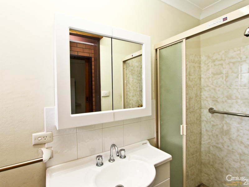 1 Murray Street, Eleebana NSW 2282