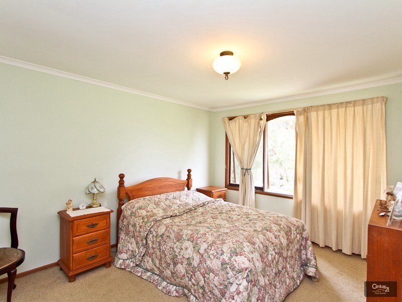 36 Robertson Road, Valentine NSW 2280