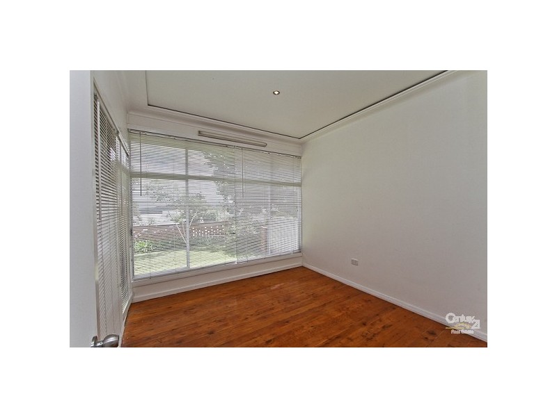82 Andrew Road, Valentine NSW 2280