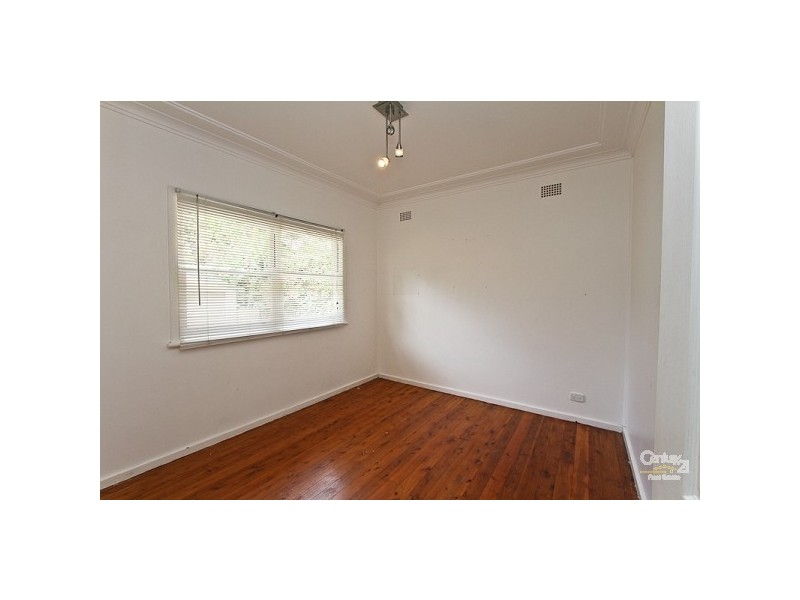 82 Andrew Road, Valentine NSW 2280