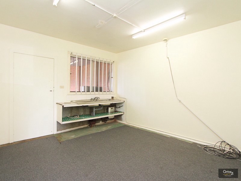 2/14-16 Allambee Place, Valentine NSW 2280