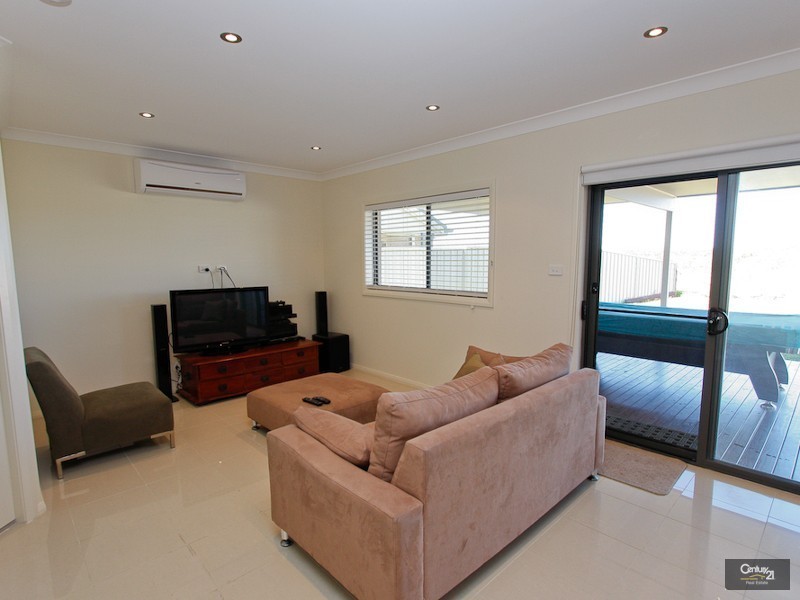 21 Siloam Drive, Belmont North NSW 2280