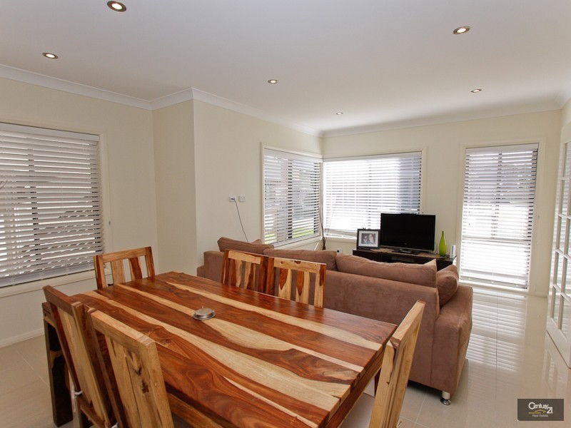 21 Siloam Drive, Belmont North NSW 2280