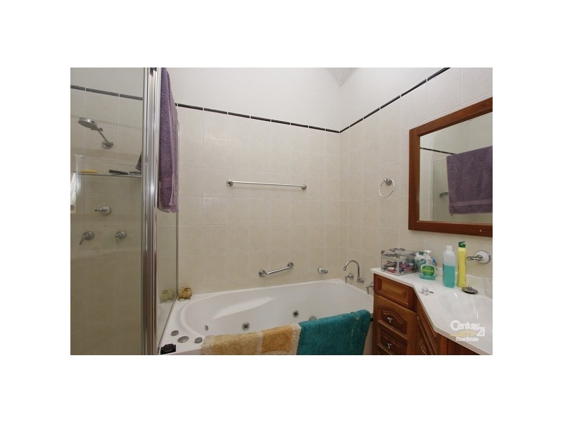 33 Lindsay Avenue, Valentine NSW 2280
