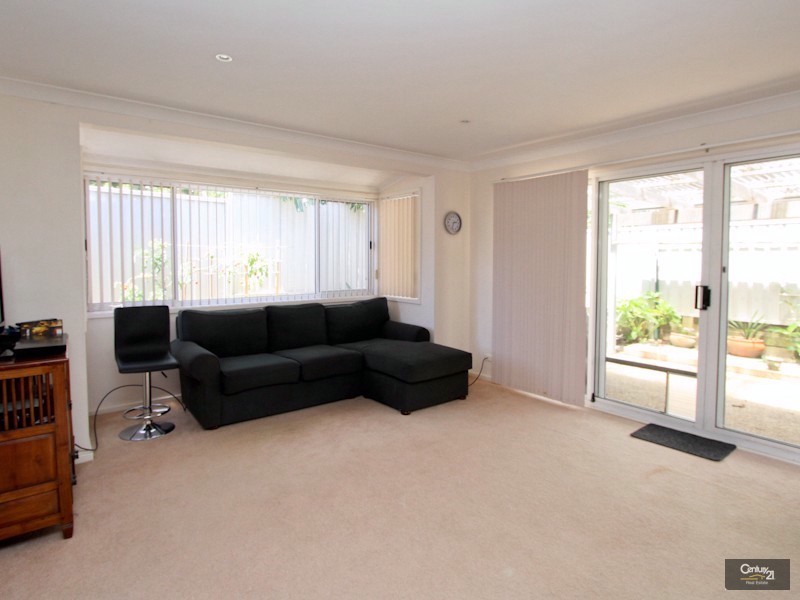 4/14 Berringar Road, Valentine NSW 2280