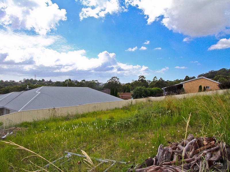 8 Ripon Way, Macquarie Hills NSW 2285