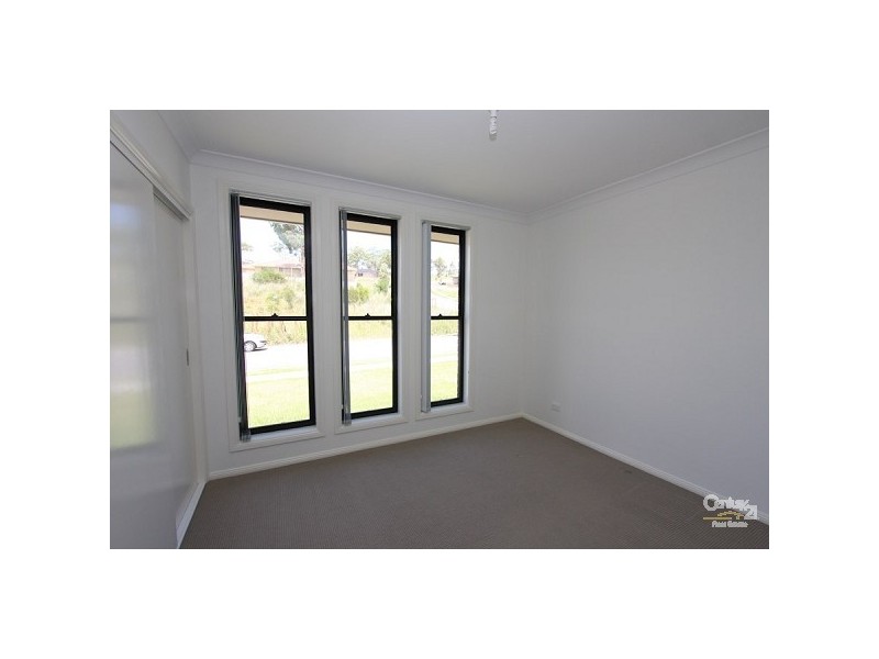 98 Dalmeny Drive, Macquarie Hills NSW 2285