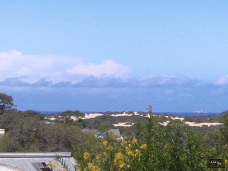 16 Nikkinbah Street, Belmont North NSW 2280