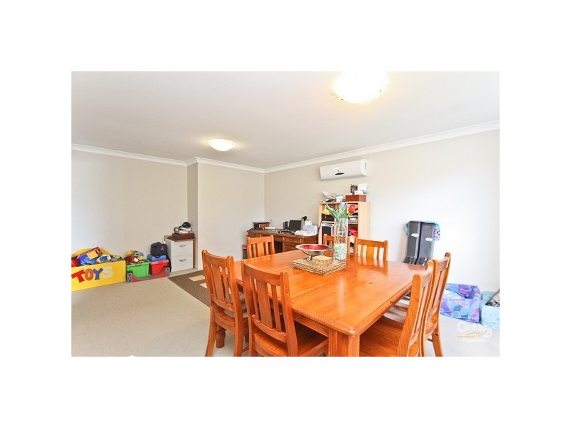 16 Ridgemont Avenue, Cameron Park NSW 2285