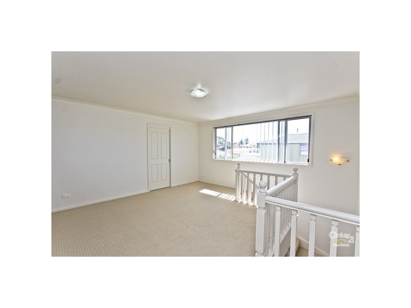 120 Macquarie Grove, Caves Beach NSW 2281