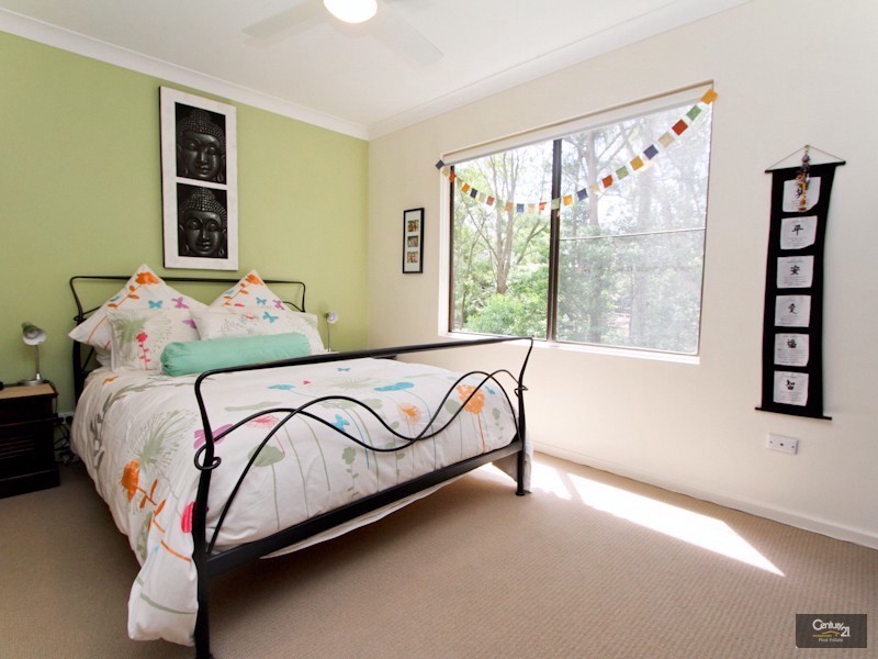 5 Paris Crescent, Valentine NSW 2280