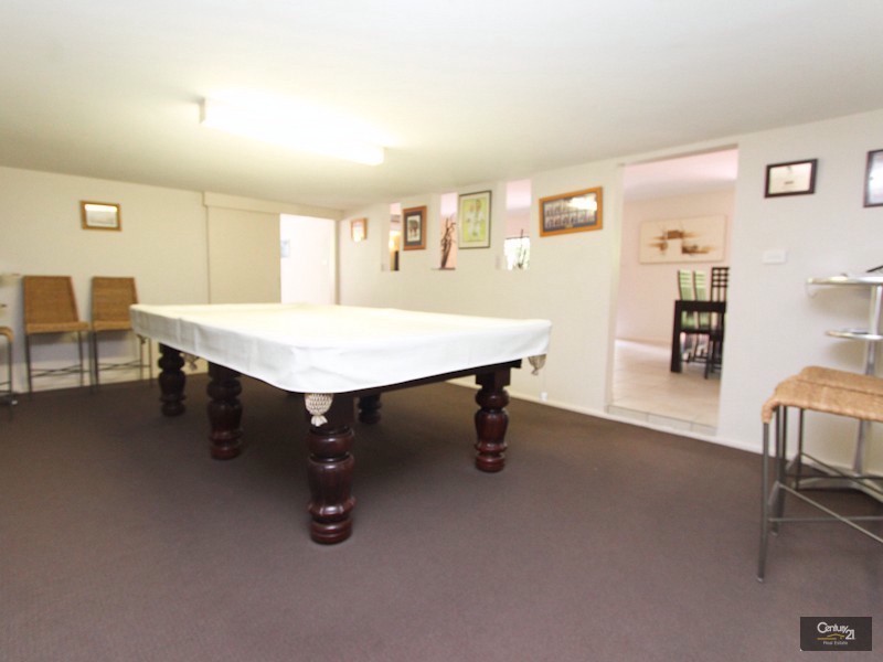 5 Paris Crescent, Valentine NSW 2280