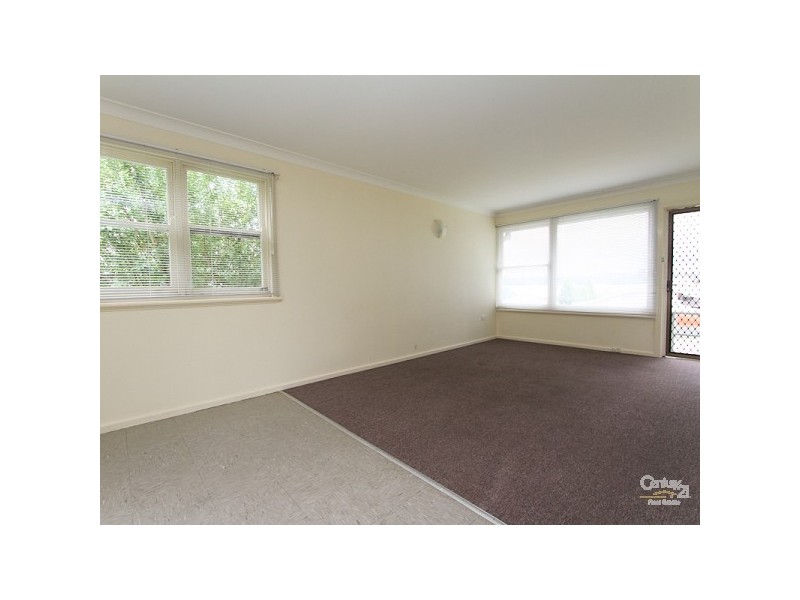 2/56 Dilkera Ave, Valentine NSW 2280