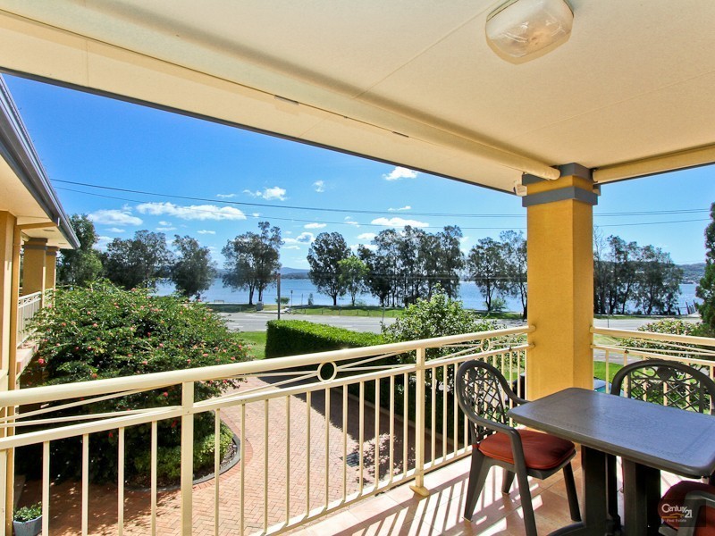 2/622 Macquarie Drive, Eleebana NSW 2282