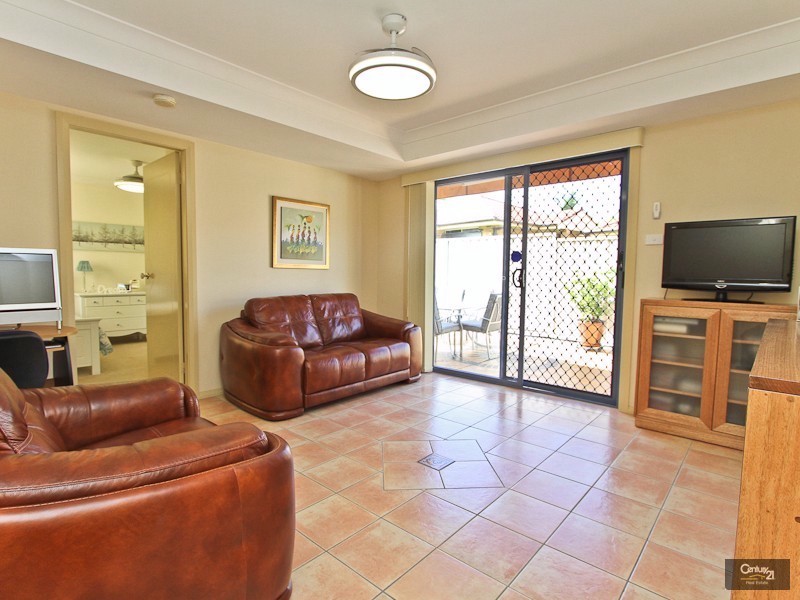 2/622 Macquarie Drive, Eleebana NSW 2282