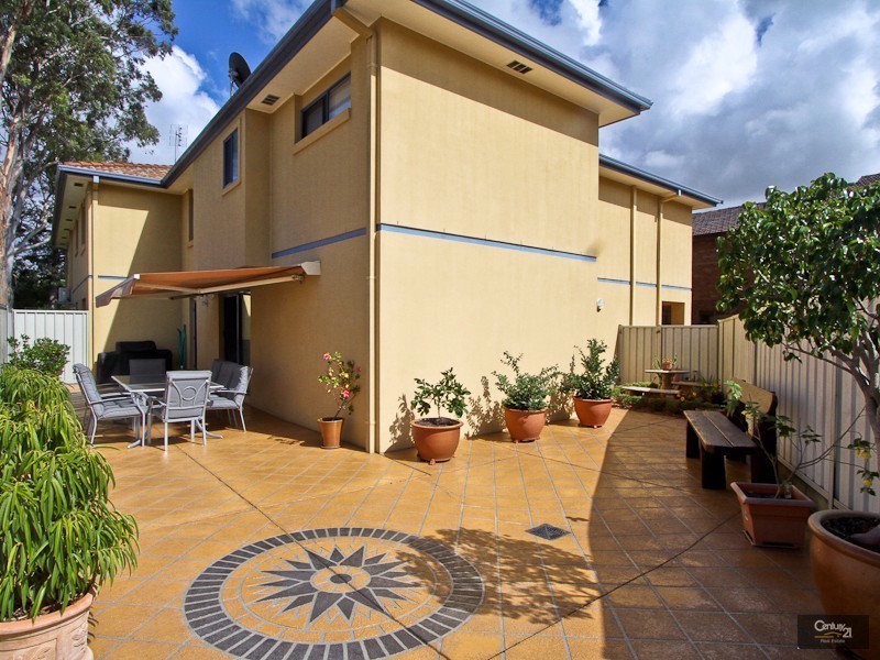 2/622 Macquarie Drive, Eleebana NSW 2282