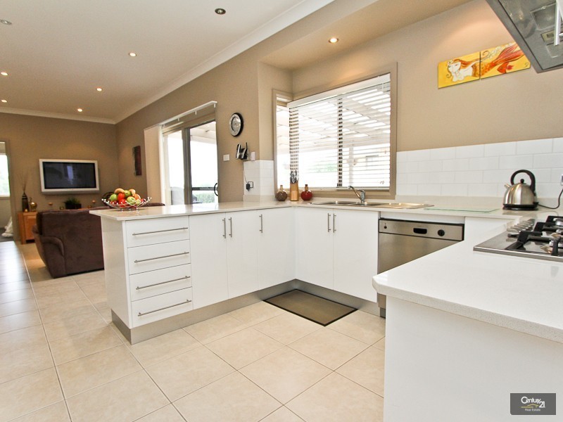 36  Master Street, Belmont North NSW 2280