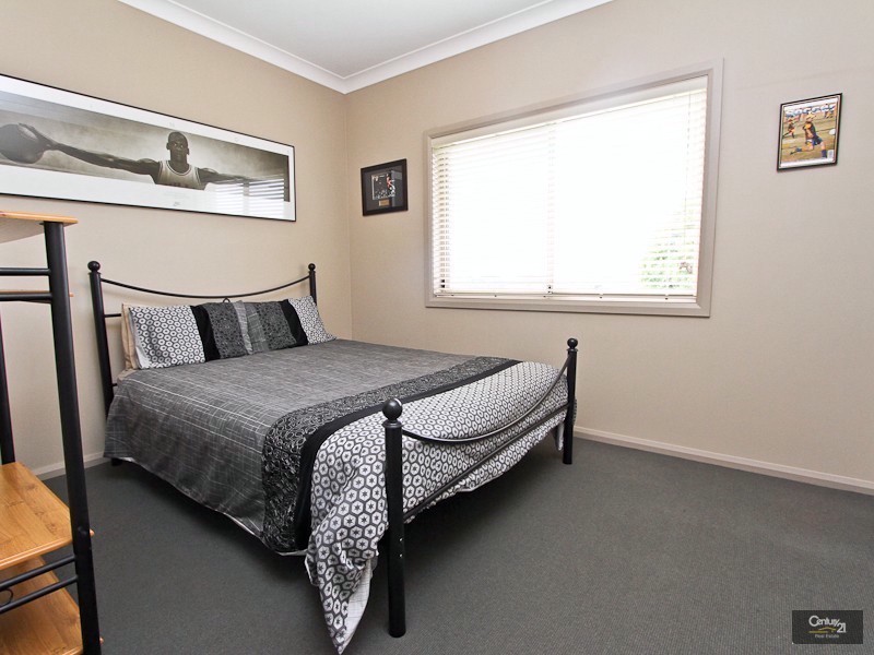 36  Master Street, Belmont North NSW 2280
