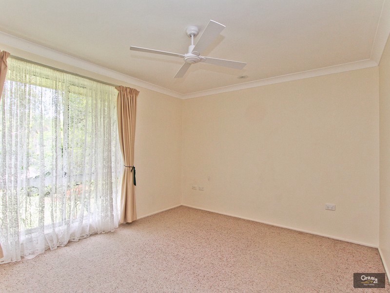 5 Linnekar Close, Valentine NSW 2280