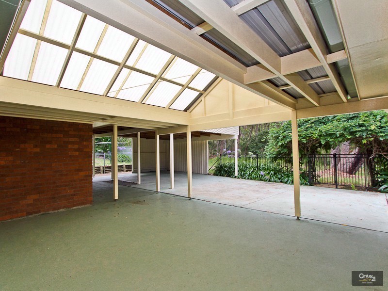 5 Linnekar Close, Valentine NSW 2280