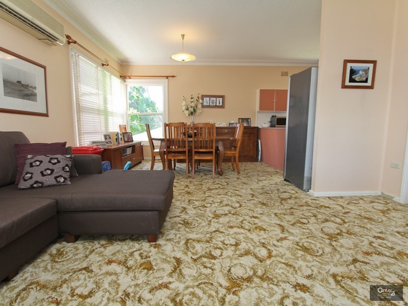 596 Macquarie Drive, Eleebana NSW 2282