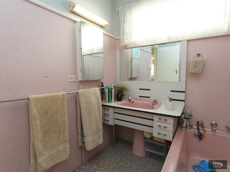 596 Macquarie Drive, Eleebana NSW 2282