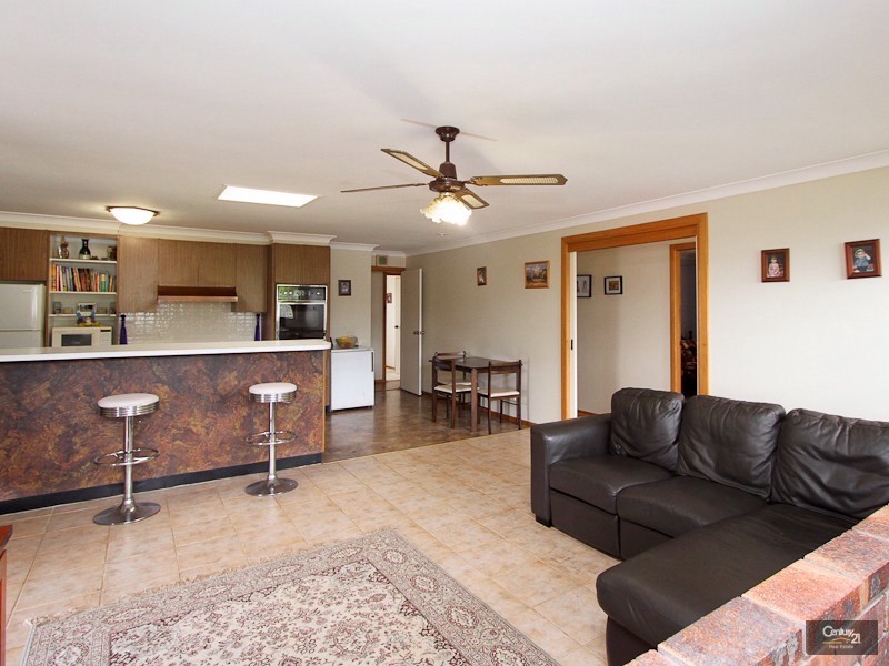 64 Regal Way, Valentine NSW 2280