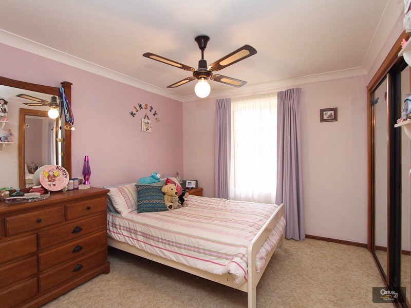 64 Regal Way, Valentine NSW 2280
