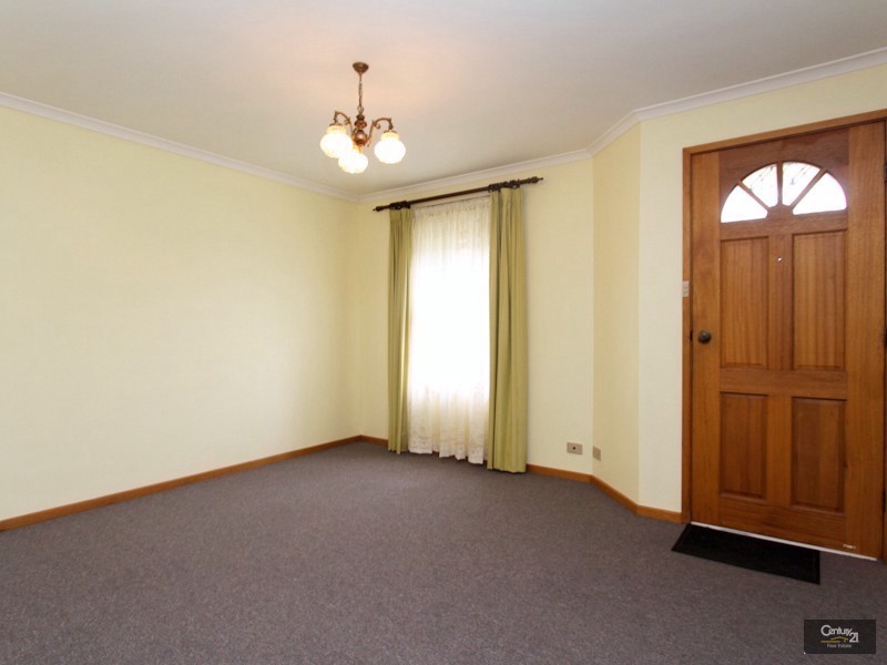 1/50 Allambee Place, Valentine NSW 2280
