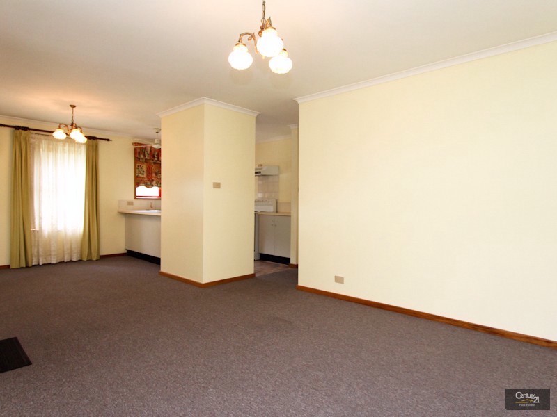 1/50 Allambee Place, Valentine NSW 2280