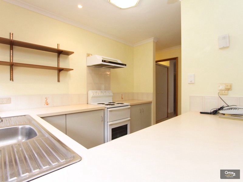 1/50 Allambee Place, Valentine NSW 2280