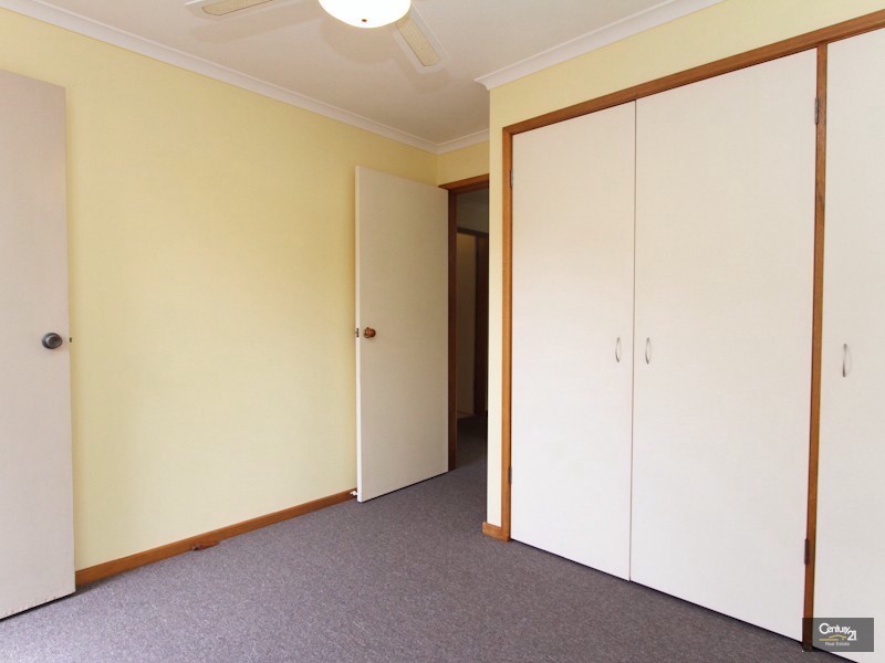 1/50 Allambee Place, Valentine NSW 2280