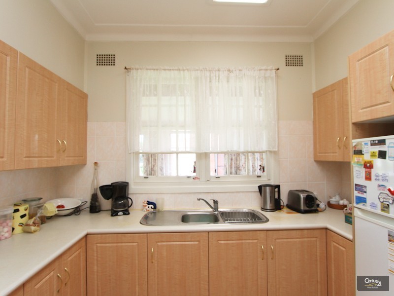 8 Park Road, Speers Point NSW 2284