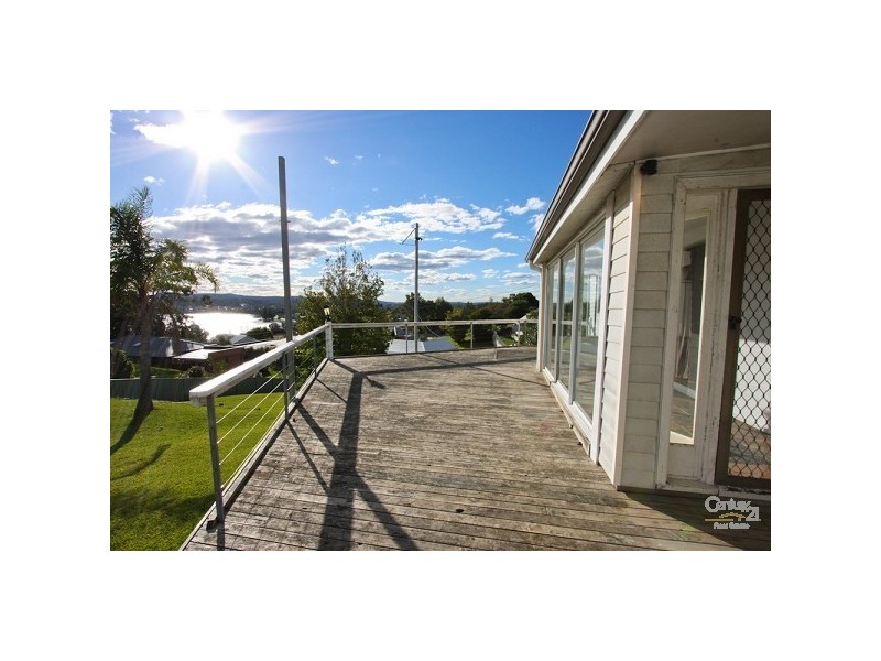 70 Thompson Road, Speers Point NSW 2284